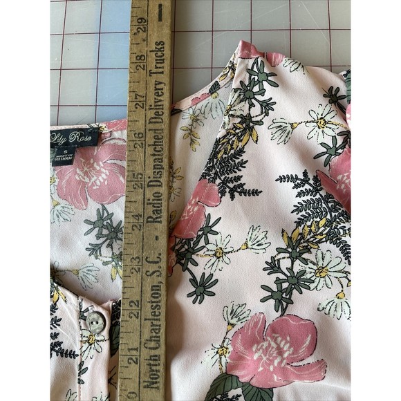 Lily‎ Rose Romper Womens Small Pink Floral Shorts Buttons V Neck Pockets - Picture 12 of 12
